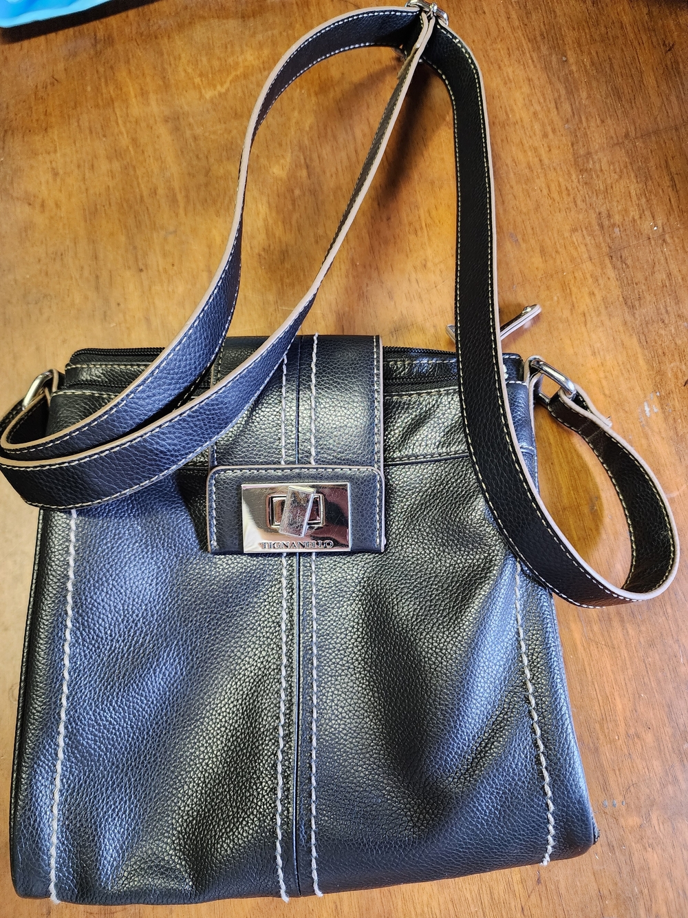 Vintage Tignanello Black Pebbled Leather Crossbody with Contrast Stitching